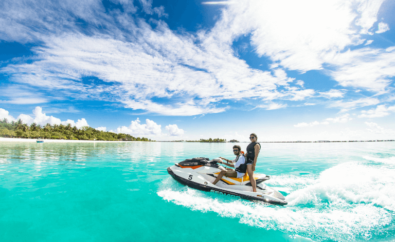 MALDIVES-JET SKIING