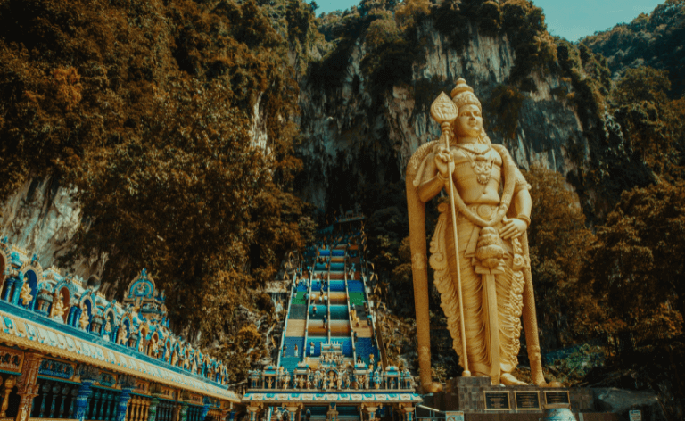 places to visit in malaysia, Batu cave