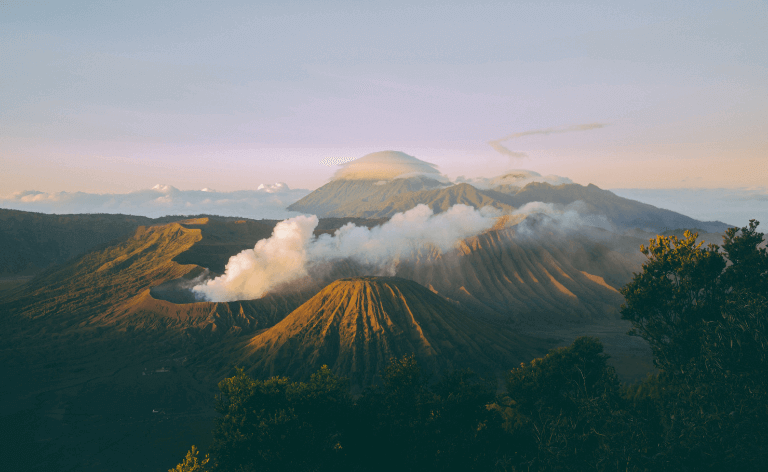 places to visit in indonesia, MOUNT BROMO